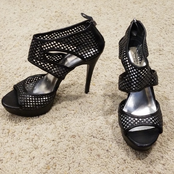 Simply Vera Vera Wang Shoes - Simply Vera vera Wang heels. Size 7
